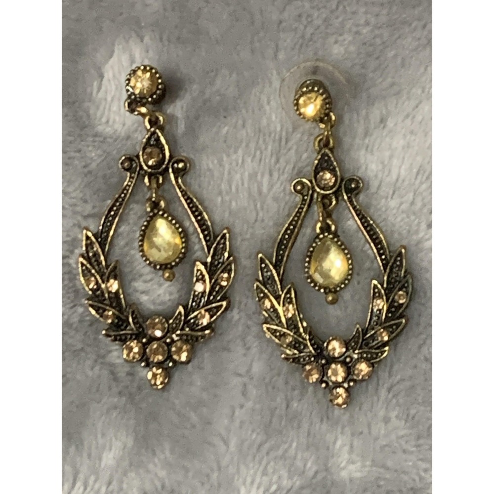 Vintage Style Laurel Wreath Dangle Teardrop Earrings Gold Tone Green Rhinestones - Picture 2 of 15